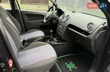 Хэтчбек Ford Fusion 2007 в 