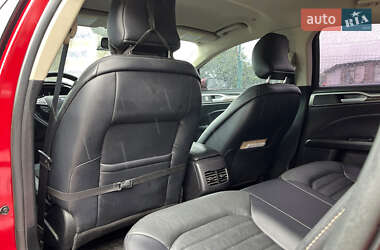 Седан Ford Fusion 2018 в 