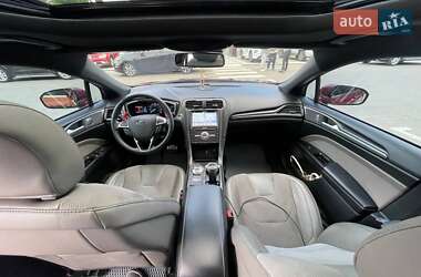 Седан Ford Fusion 2017 в 