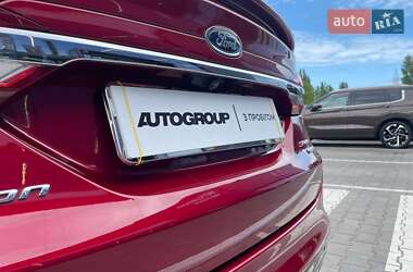 Седан Ford Fusion 2017 в 