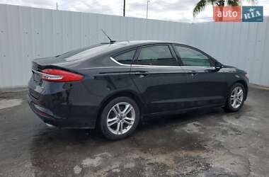 Седан Ford Fusion 2017 в 