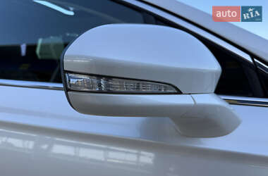 Седан Ford Fusion 2015 в 