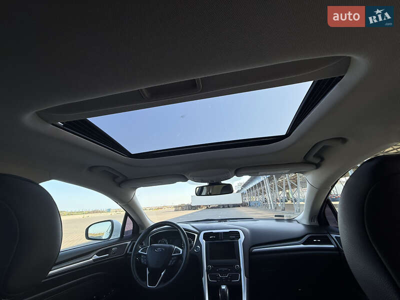 Седан Ford Fusion 2015 в Одессе
