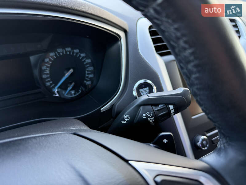 Седан Ford Fusion 2015 в Одессе