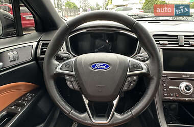 Седан Ford Fusion 2020 в 