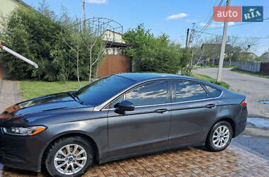 Седан Ford Fusion 2015 в Ізмаїлі