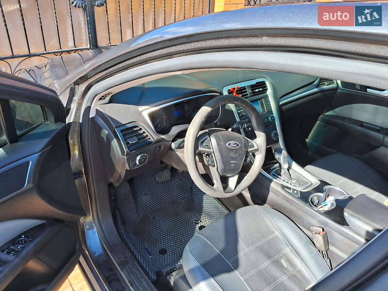 Седан Ford Fusion 2015 в Ізмаїлі