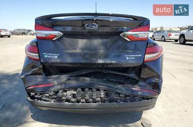 Седан Ford Fusion 2019 в 
