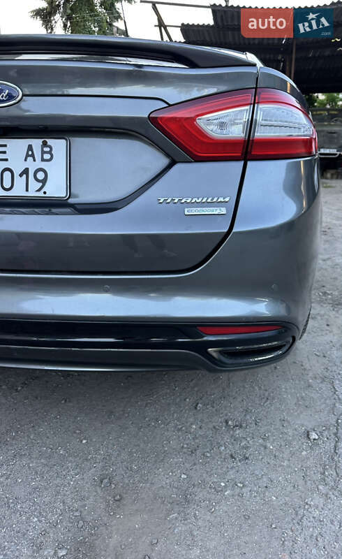 Седан Ford Fusion 2015 в Новомосковську