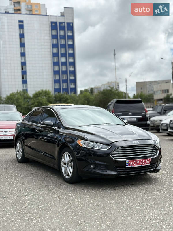 Седан Ford Fusion 2015 в 