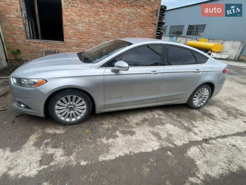 Ford Fusion 2014
