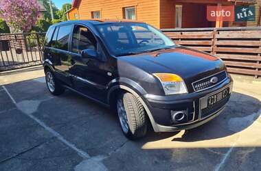Хэтчбек Ford Fusion 2008 в Звягеле