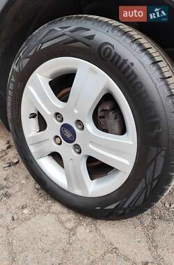 Хэтчбек Ford Fusion 2008 в 