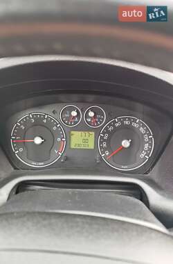 Хэтчбек Ford Fusion 2008 в 