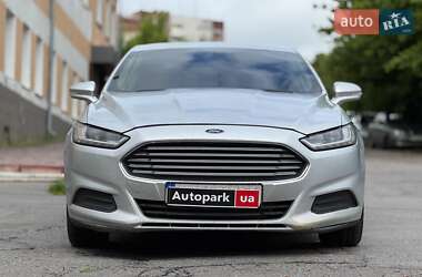 Седан Ford Fusion 2015 в 