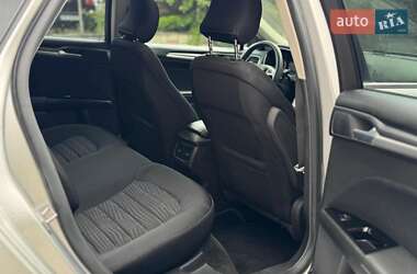 Седан Ford Fusion 2015 в 