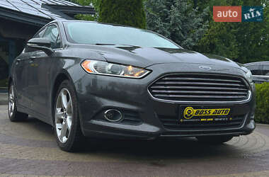 Седан Ford Fusion 2016 в Львові