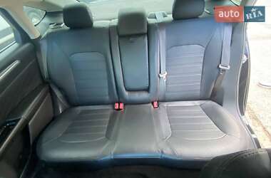 Седан Ford Fusion 2014 в 