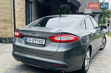 Седан Ford Fusion 2013 в 