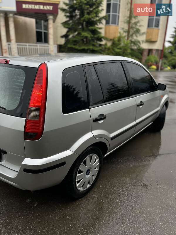 Хэтчбек Ford Fusion 2004 в Тернополе