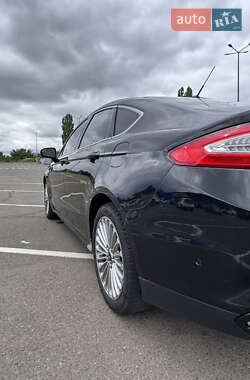 Седан Ford Fusion 2014 в 