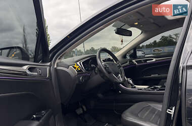 Седан Ford Fusion 2014 в 