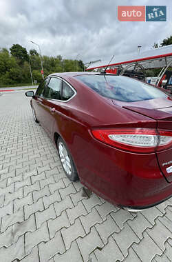 Седан Ford Fusion 2013 в 