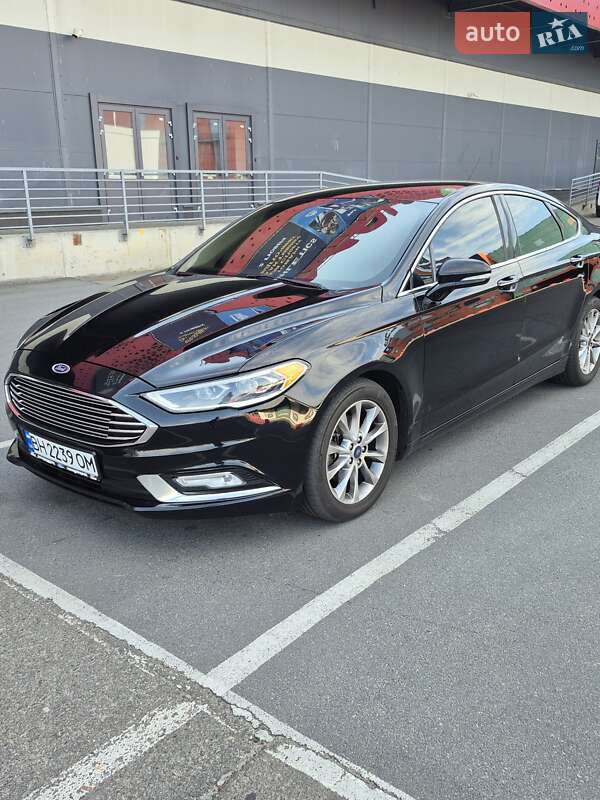 Седан Ford Fusion 2017 в 