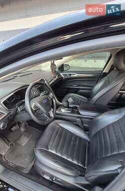 Седан Ford Fusion 2017 в 