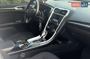 Седан Ford Fusion 2014 в 