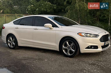 Седан Ford Fusion 2014 в 