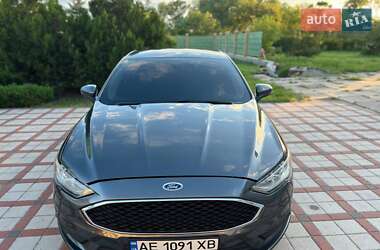 Седан Ford Fusion 2016 в 