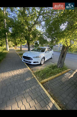 Седан Ford Fusion 2015 в Одесі