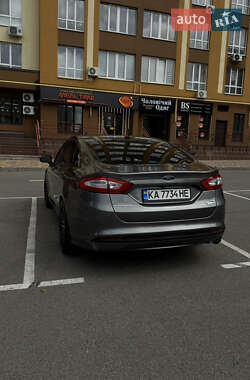 Седан Ford Fusion 2012 в 