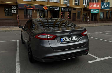 Седан Ford Fusion 2012 в 