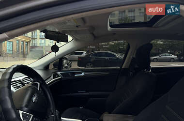 Седан Ford Fusion 2012 в 