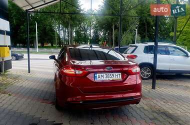 Седан Ford Fusion 2012 в 