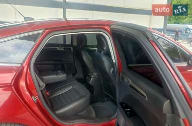 Седан Ford Fusion 2012 в 