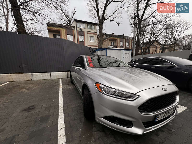 Седан Ford Fusion 2014 в Гостомеле
