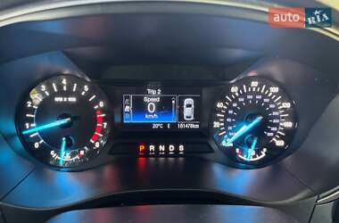 Седан Ford Fusion 2016 в 