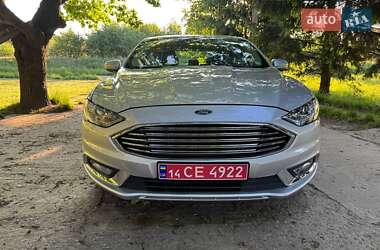 Седан Ford Fusion 2016 в 