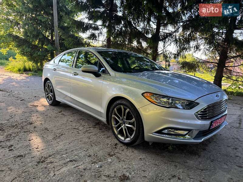 Седан Ford Fusion 2016 в Львове
