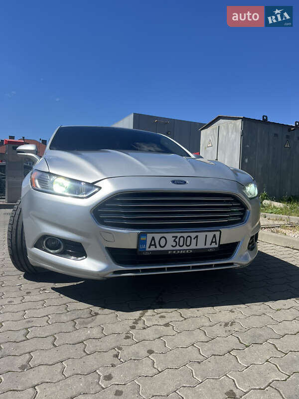 Седан Ford Fusion 2013 в Мукачевому