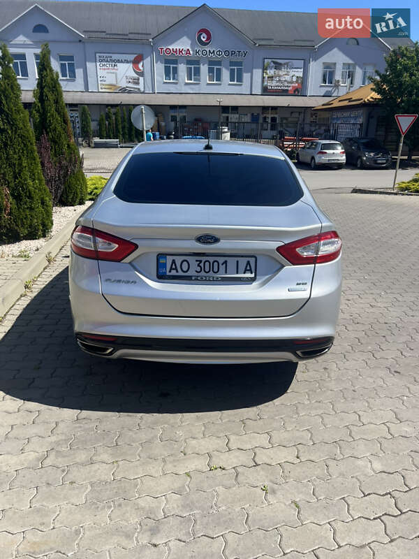 Седан Ford Fusion 2013 в Мукачевому