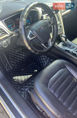 Седан Ford Fusion 2013 в 