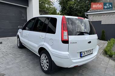 Хэтчбек Ford Fusion 2012 в 