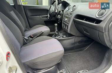 Хэтчбек Ford Fusion 2012 в 