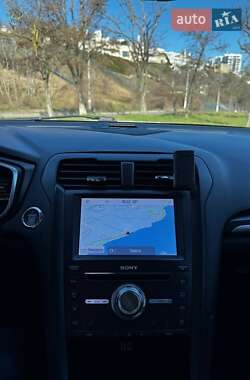 Седан Ford Fusion 2020 в 