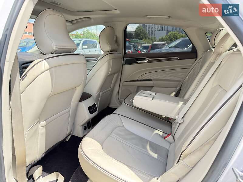 Седан Ford Fusion 2017 в Киеве фото 12 Седан Ford Fusion 2017 в Киеве