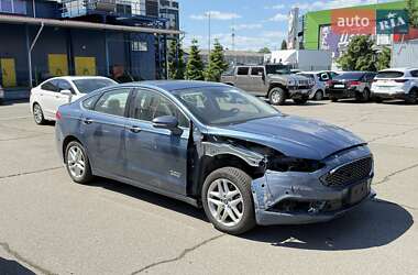 Седан Ford Fusion 2018 в 